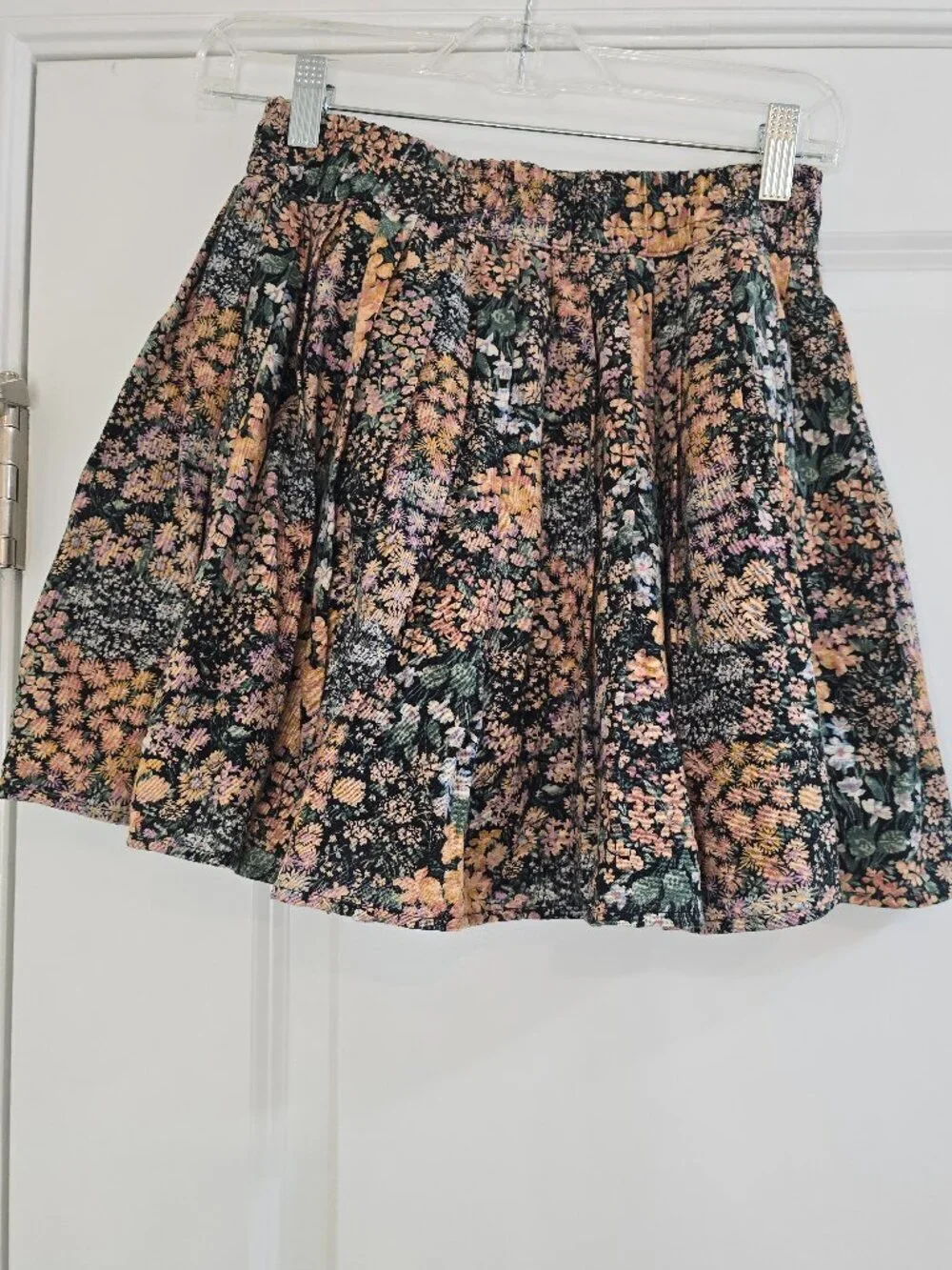 American Eagle Floral Pleated Mini Skirt - Multi-Colored With Black Undertones
